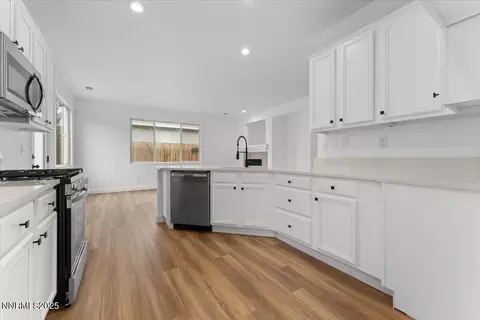 10482 Summershade Ln, Reno, NV 89521 photo 10
