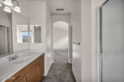 Bath - 119 Red Oak Ct, Fernley, NV 89408 photo 2 of 6