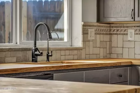 Kitchen - 119 Red Oak Ct, Fernley, NV 89408 photo 5 of 5