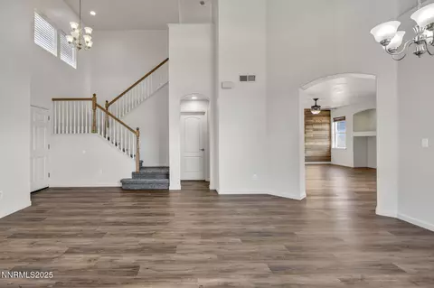 Living - 119 Red Oak Ct, Fernley, NV 89408 photo 2 of 7
