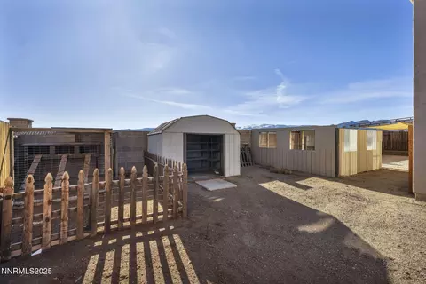 Exterior - 119 Red Oak Ct, Fernley, NV 89408 photo 8 of 9
