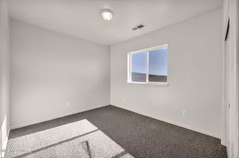 Bedroom - 119 Red Oak Ct, Fernley, NV 89408 photo 5 of 9
