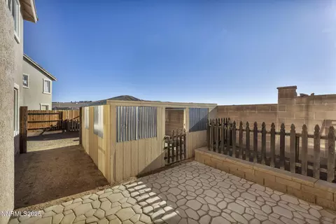 Exterior - 119 Red Oak Ct, Fernley, NV 89408 photo 4 of 9