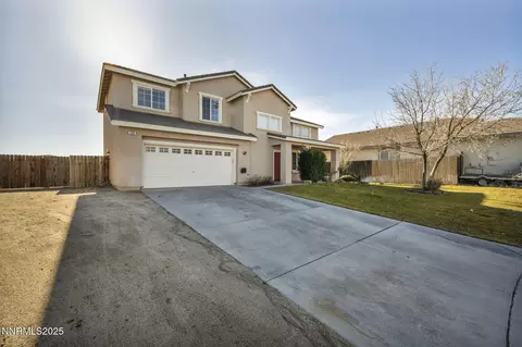Exterior - 119 Red Oak Ct, Fernley, NV 89408 photo 3 of 9