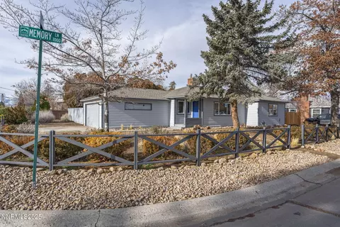 Exterior - 1085 Memory Ln, Reno, NV 89509 photo 2 of 4