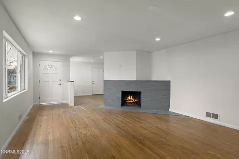 Living - 1085 Memory Ln, Reno, NV 89509 photo 4 of 7