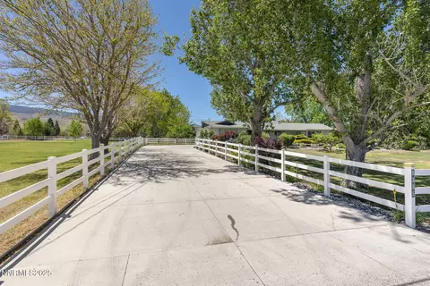 8355 Lakeside Dr, Reno, NV 89511