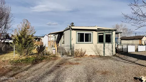 907 Garnet Ct, Carson City, NV 89705