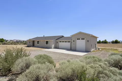 390 Angelina Cir, Wellington, NV 89444