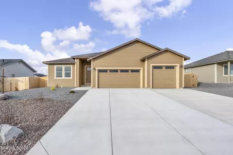 911 Saltbrush Rd, Dayton, NV 89403