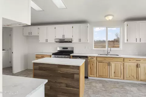 545 Joel Way, Fallon, NV 89406 photo 3