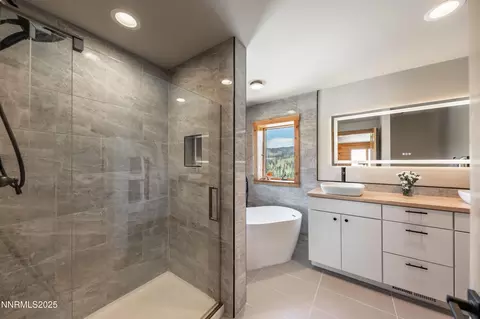 Bath - 151 Silver Peak Rd, Markleeville, CA 96120 photo 1 of 4