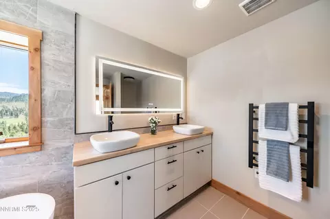 Bath - 151 Silver Peak Rd, Markleeville, CA 96120 photo 2 of 4
