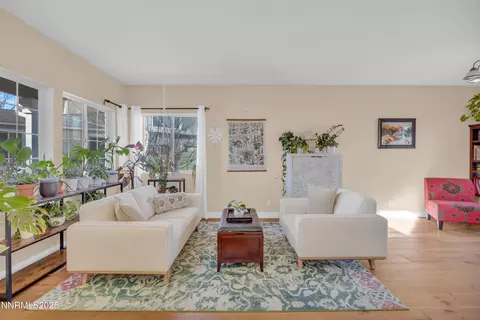 Living - 10060 Eagle Greens Ct, Reno, NV 89521 photo 1 of 4