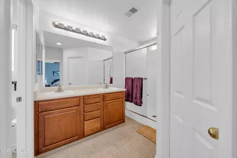 Bath - 10060 Eagle Greens Ct, Reno, NV 89521 photo 1 of 5