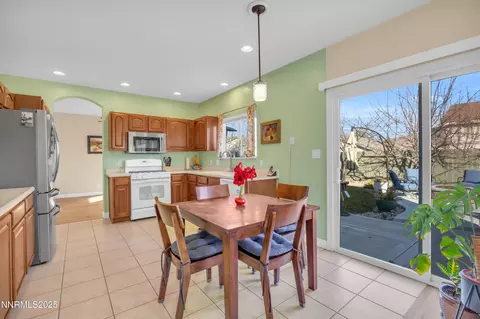 Kitchen - 10060 Eagle Greens Ct, Reno, NV 89521 photo 4 of 4