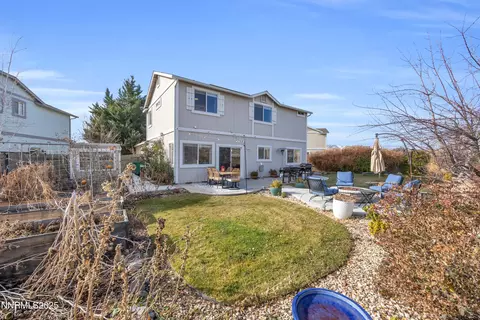 Exterior - 10060 Eagle Greens Ct, Reno, NV 89521 photo 4 of 10