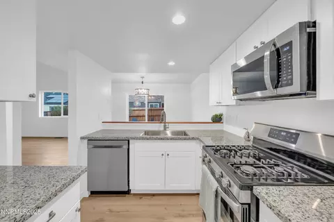 1690 Chatterley Ln, Sparks, NV 89434