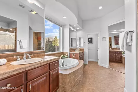 Bath - 5850 Geode Ct, Reno, NV 89523 photo 2 of 6