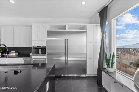 Kitchen - 5850 Geode Ct, Reno, NV 89523 photo 5 of 7