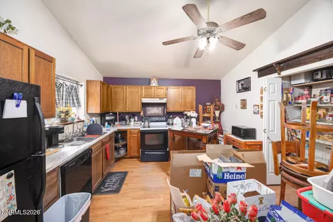Kitchen - 2000 Trails End Dr, Fallon, NV 89406 photo 1 of 2