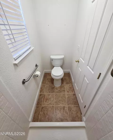 Bath - 728 Keppel St, Fallon, NV 89406 photo 2 of 3