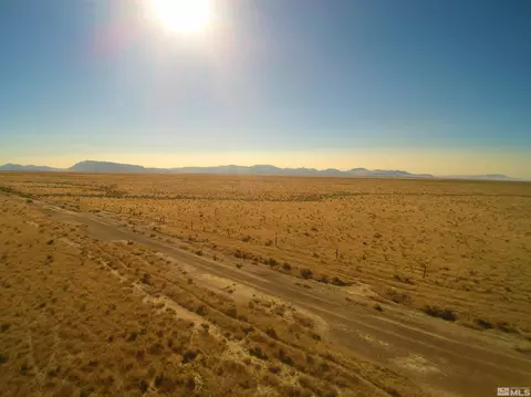10 Near Midas Rd, Valmy, NV 89438