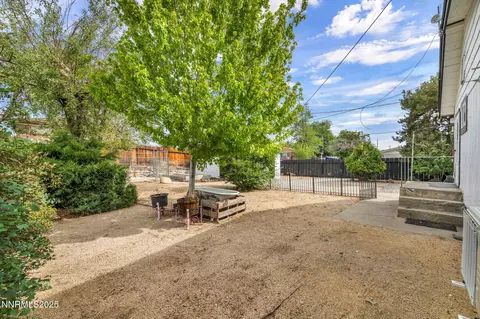 Exterior - 1281 E 10th St, Reno, NV 89512 photo 3 of 11