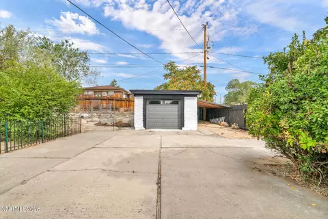 Exterior - 1281 E 10th St, Reno, NV 89512 photo 10 of 11