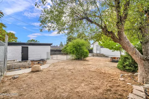 Exterior - 1281 E 10th St, Reno, NV 89512 photo 4 of 11