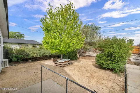 Exterior - 1281 E 10th St, Reno, NV 89512 photo 5 of 11