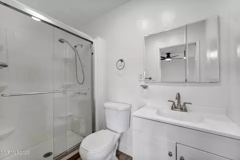 Bath - 1281 E 10th St, Reno, NV 89512 photo 4 of 5