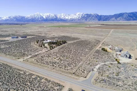 2042 E Valley Rd, Minden, NV 89423 photo 3