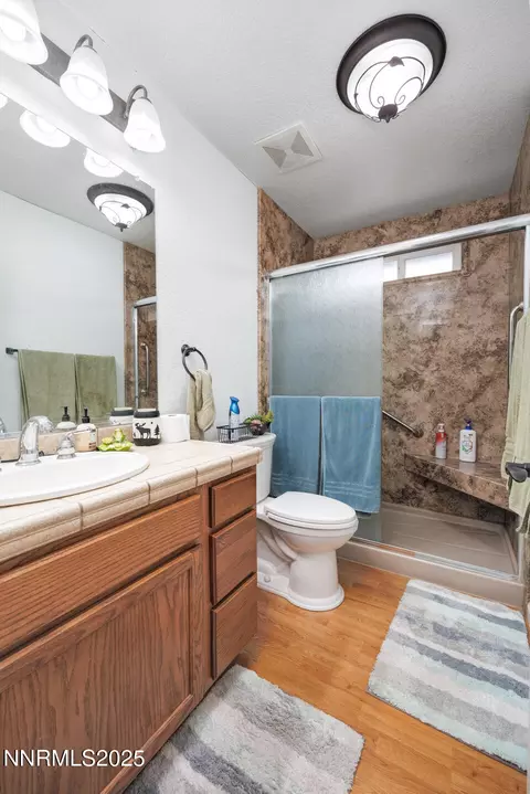 Bath - 5655 Dillon Dr, Fallon, NV 89406 photo 1 of 3