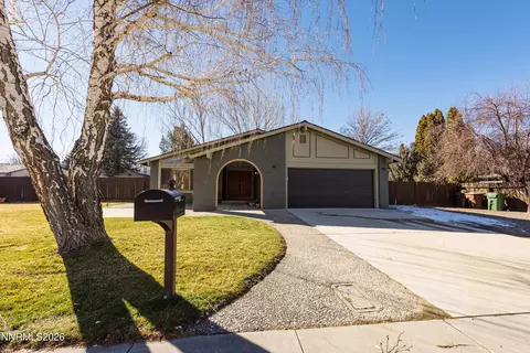 837 Mahogany Dr, Minden, NV 89423
