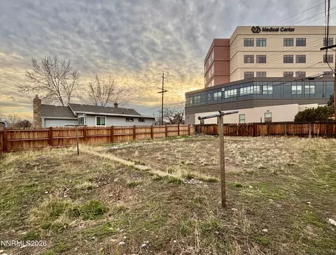 990 Kirman Ave, Reno, NV 89502