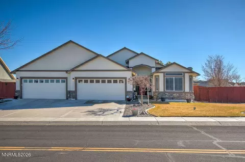 400 Dog Leg Dr, Fernley, NV 89408
