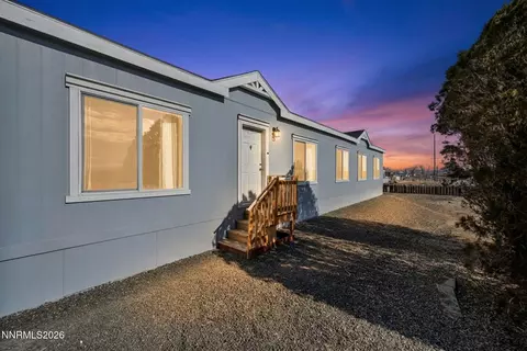 1495 Lake Ave, Silver Springs, NV 89429