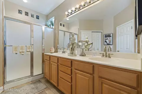 Bath - 1600 Mountain Ln, Reno, NV 89521 photo 1 of 2