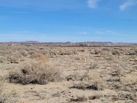 1380 E Green Ave, Silver Springs, NV 89429
