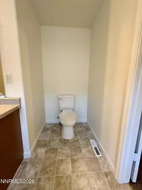 Bath - 604 Keppel St, Fallon, NV 89406 photo 3 of 6