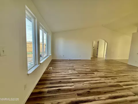 Living - 604 Keppel St, Fallon, NV 89406 photo 2 of 3