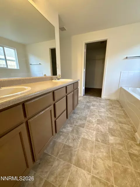 Bath - 604 Keppel St, Fallon, NV 89406 photo 2 of 6