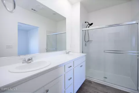 Bath - 343 Crystal Ct, Fallon, NV 89406 photo 2 of 2