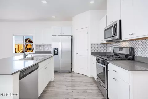 Kitchen - 343 Crystal Ct, Fallon, NV 89406 photo 2 of 2
