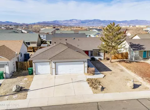 911 Jessica Ln, Fernley, NV 89408