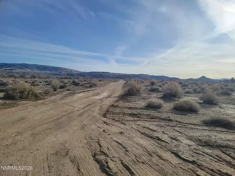 2460 Grouse St, Silver Springs, NV 89429
