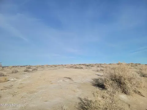 2400 Grouse St, Silver Springs, NV 89429