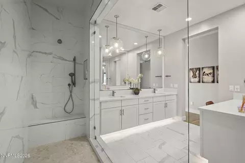 Bath - 2945 Ruby Desert Dr, Reno, NV 89521 photo 3 of 6