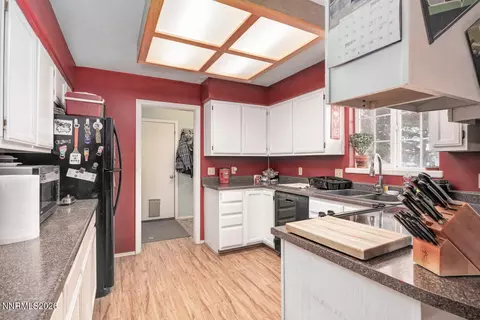 Kitchen - 4033 Cimarron Rd, Fallon, NV 89406 photo 2 of 3